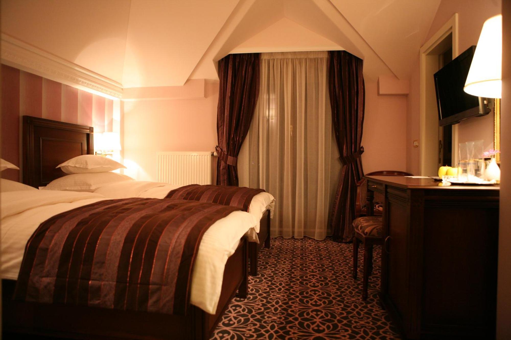 Hotel Villa Viktorija Banja Luka Kültér fotó