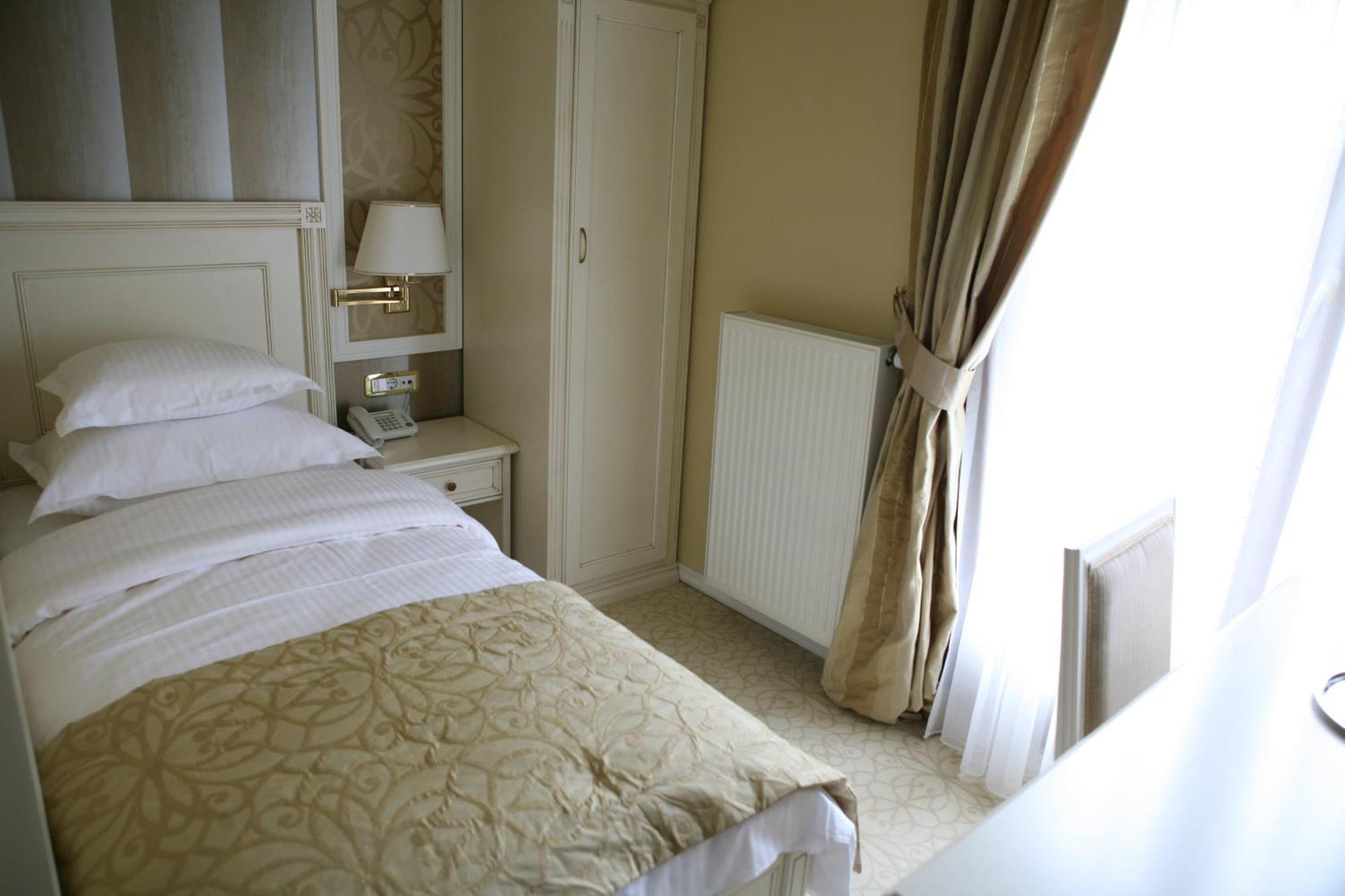 Hotel Villa Viktorija Banja Luka Kültér fotó